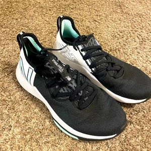 New Balance FuelCell 100V tennis shoes size 7.5